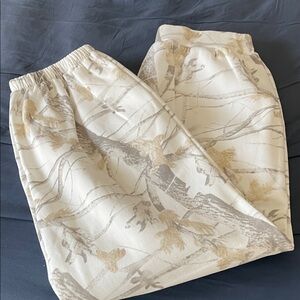 Woman’s Cream Camo Pants